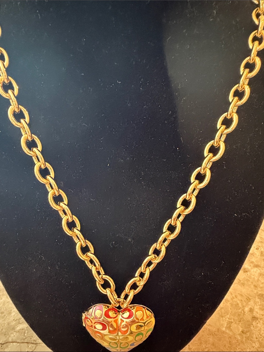 Coach Gold-Tone Link Necklace with Multicolor Enamel Heart Locket/pendant NWT - Picture 17 of 17